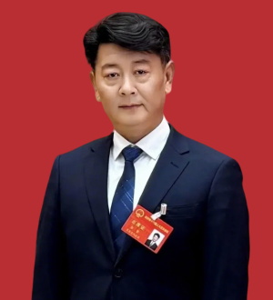 彭坚